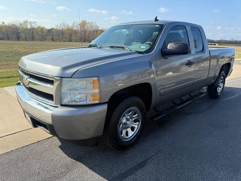 2008 Chevrolet Silverado 1500 LS's photo