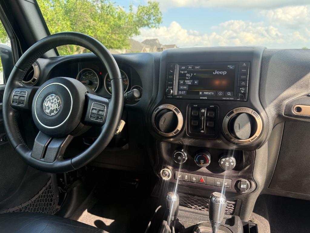 2017 Jeep Wrangler Unlimited 75th Anniversary Edition - Photo 11
