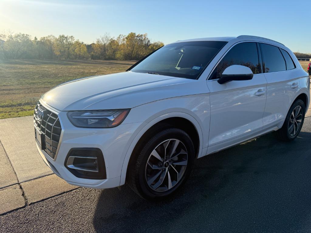 2021 Audi Q5 Premium Plus's photo