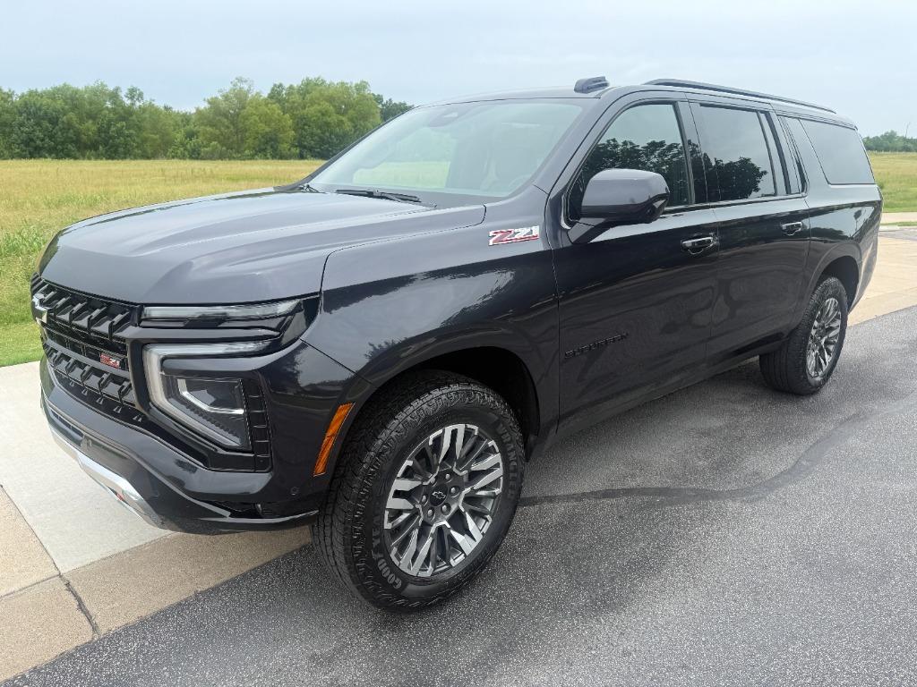 2025 Chevrolet Suburban Z71 4WD's photo