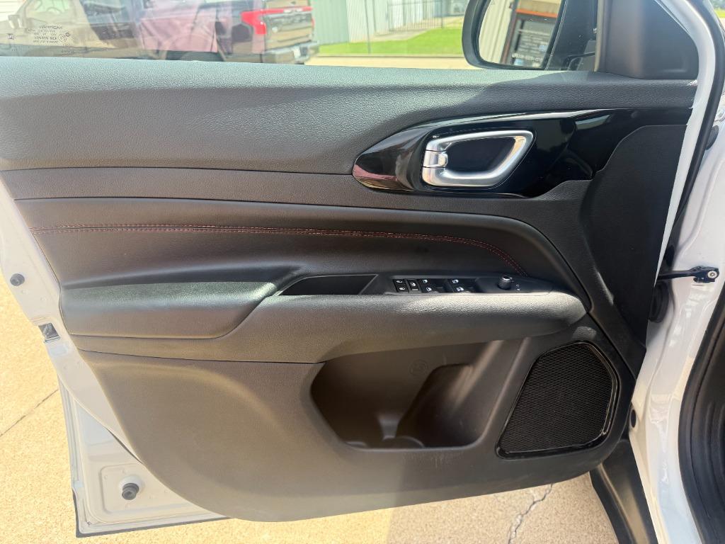 2025 Jeep Compass Trailhawk - Photo 14