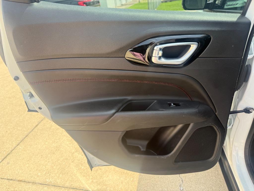 2025 Jeep Compass Trailhawk - Photo 16