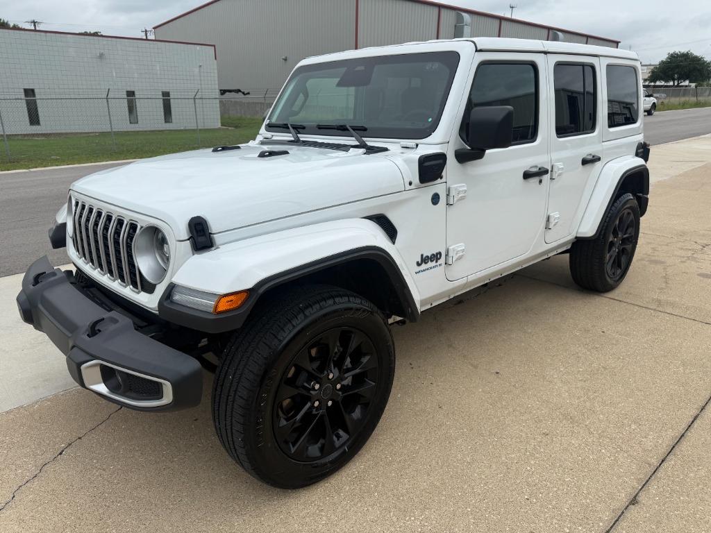 2025 Jeep Wrangler 4xe's photo
